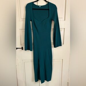 Chic Dark Green Long Sleeve Sweater Dress